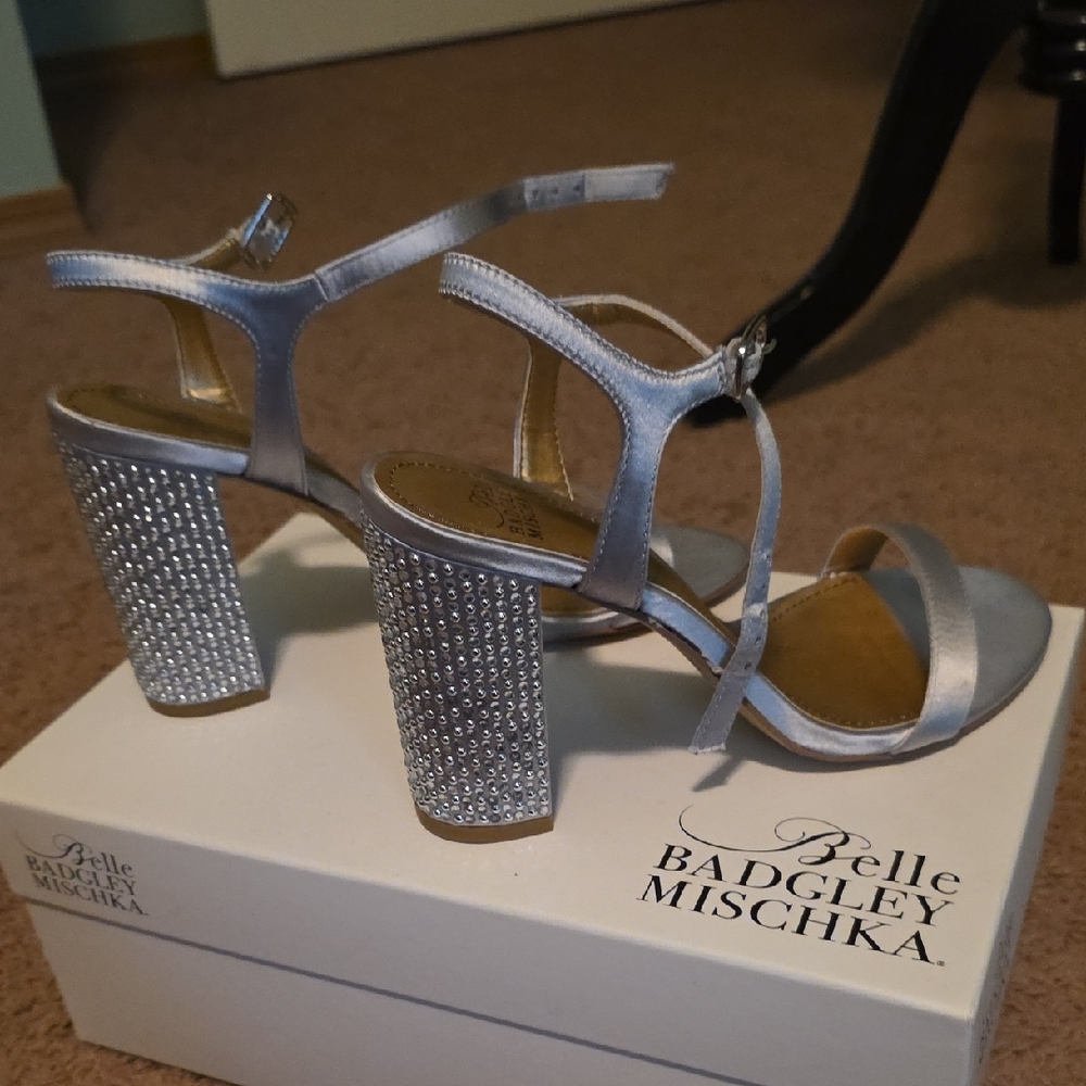 Badgley Mischka Silver Strappy Heels